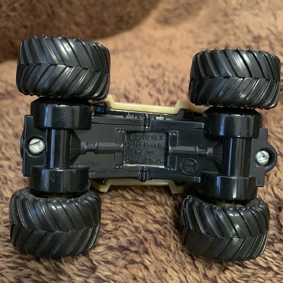 Team Meents Motor Sports 2002 SFX Monster Jam Truck 2000-2002 World Champion - Picture 5 of 7